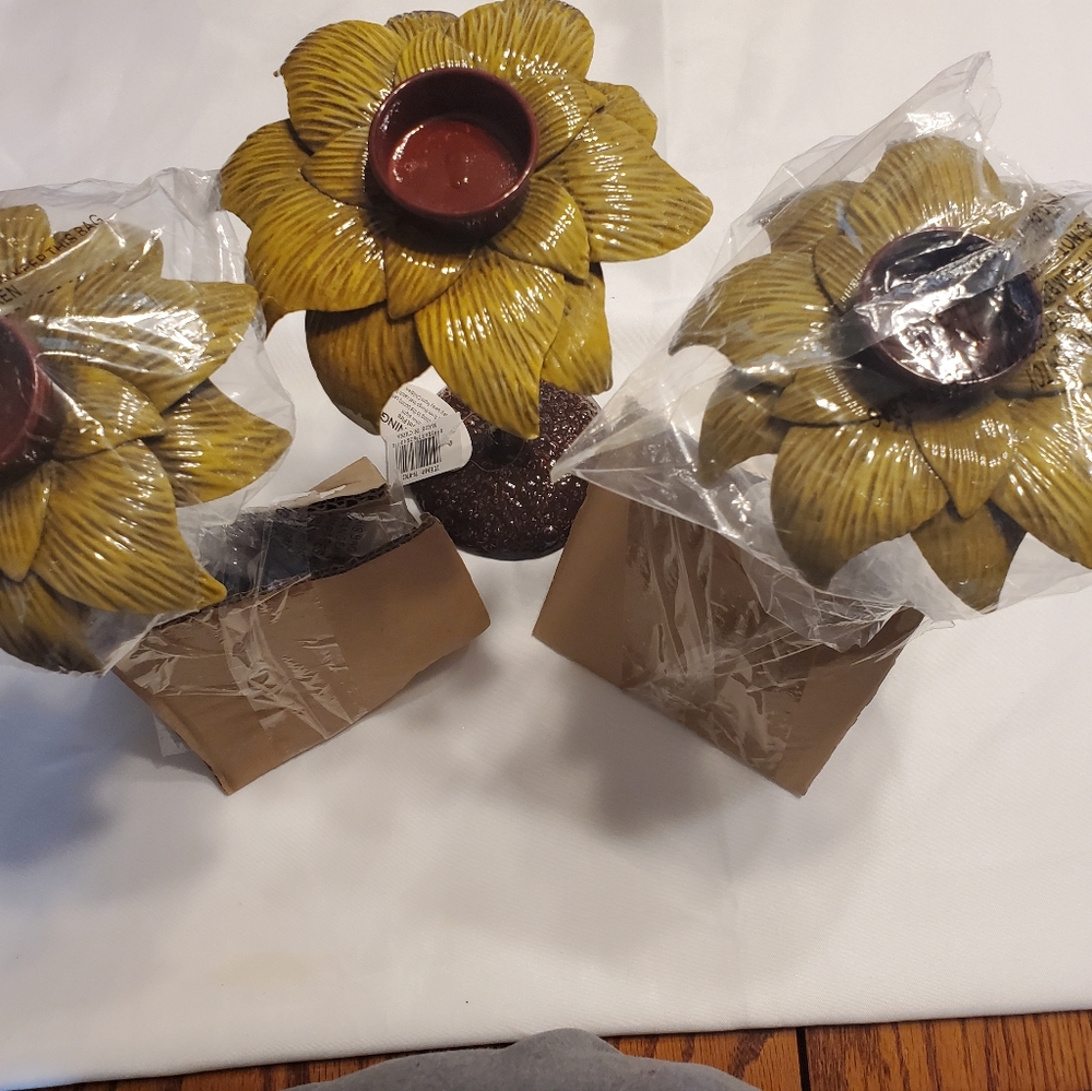 Wilco Imports Metal Flower Votive Holder Yellow (Set Of 3)